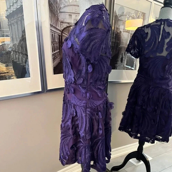 MICHAEL KORS NWOT Embroidered Dress Short Sleeve Lined, Size 8 - Picture 3 of 10